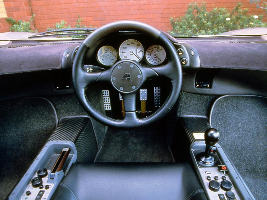 Торпедо McLaren F1 Clinic Model 1992 года  (фото 6 из 16)